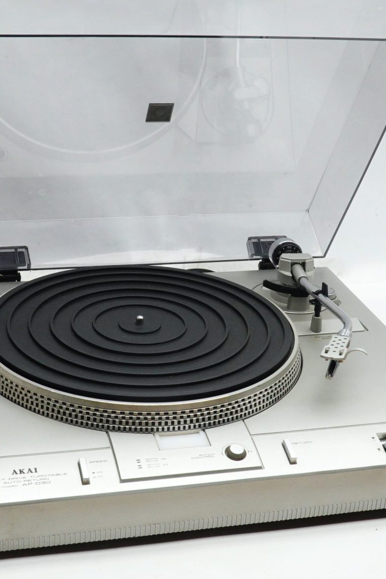 AKAI AP-D30 Direct Drive Turntable